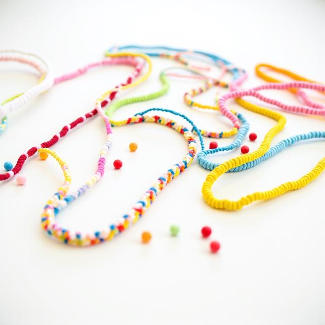 Schmuck und Textilhandwerk